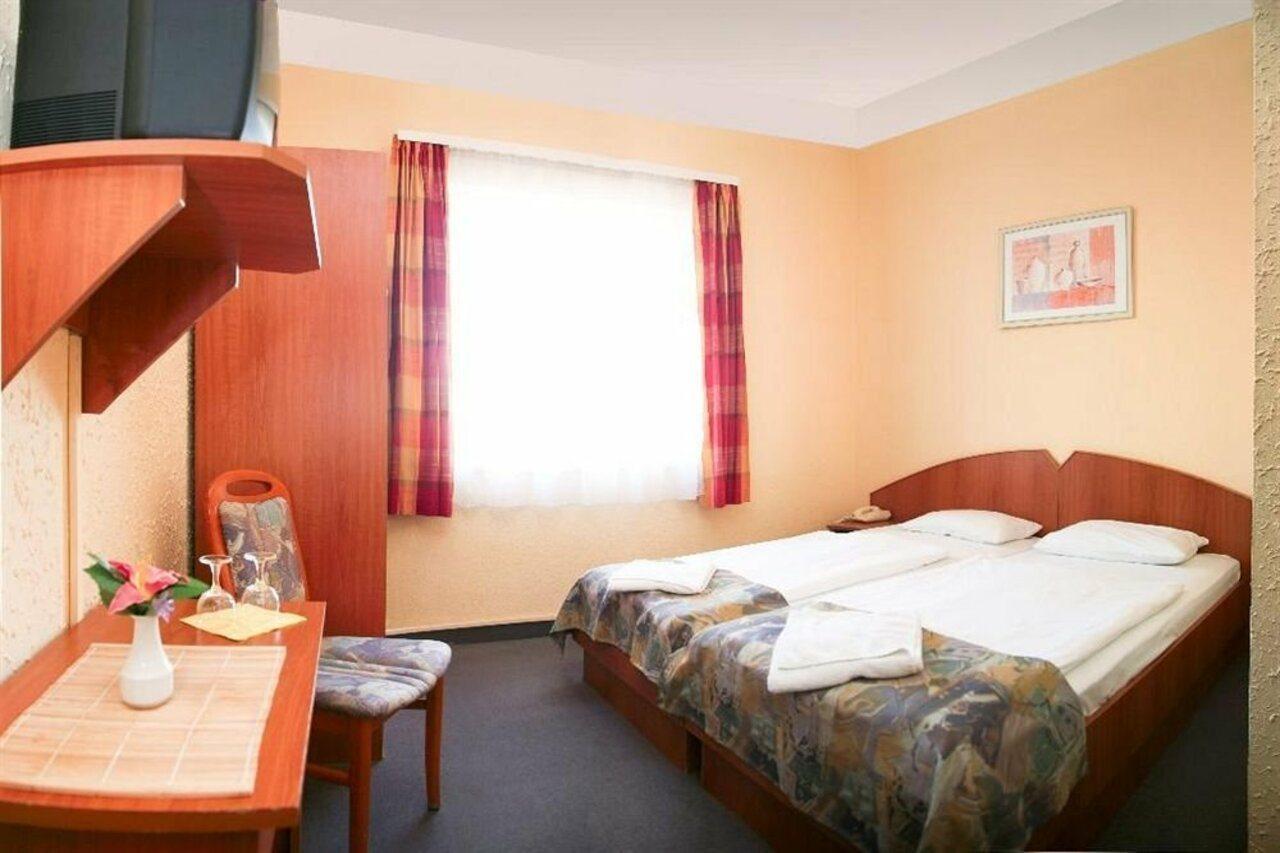 בודפשט Hotel Berlin מראה חיצוני תמונה